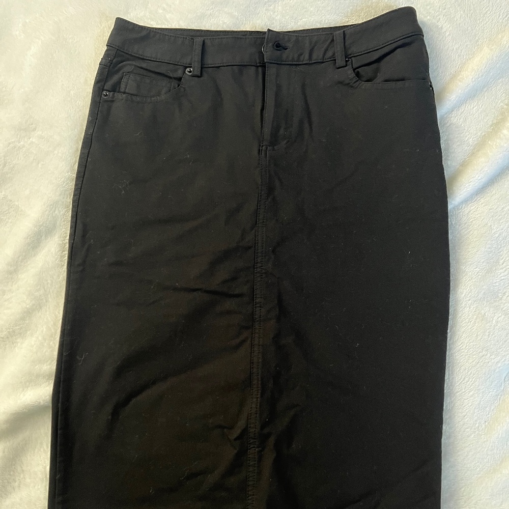 black skirt